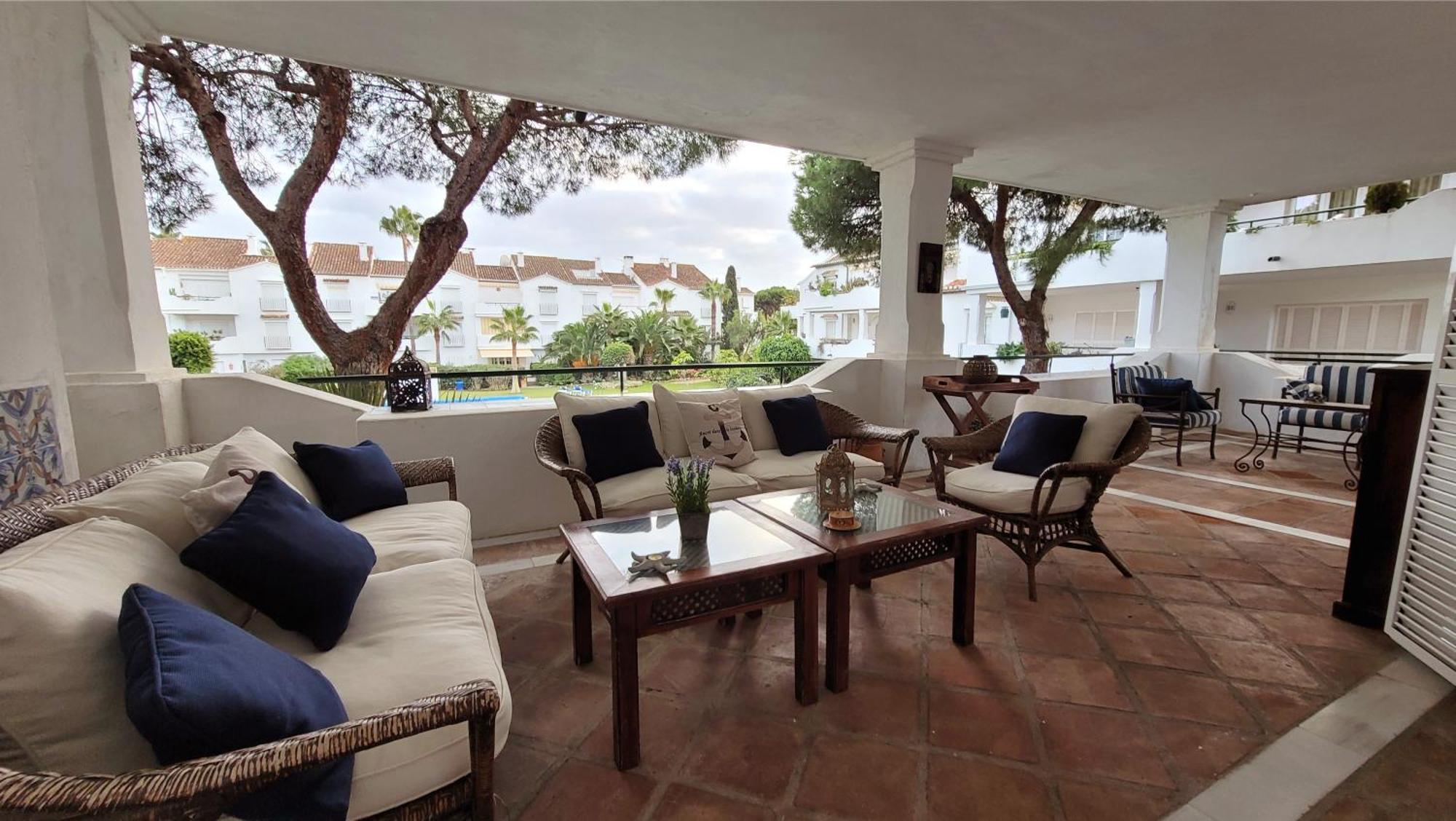 Apartment In El Presidente Beach Side New Golden Mile Estepona Exterior photo