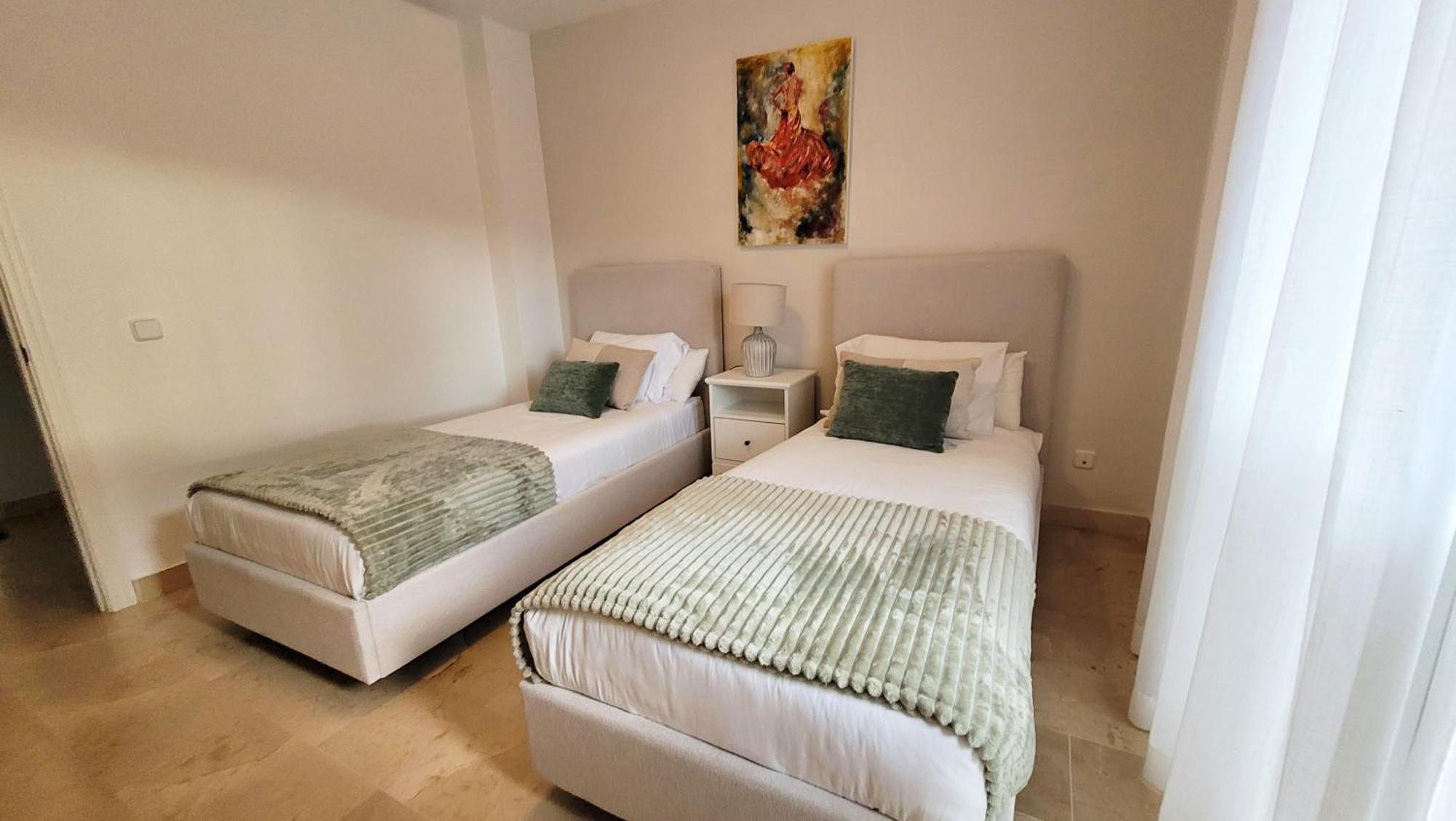Apartment In El Presidente Beach Side New Golden Mile Estepona Exterior photo