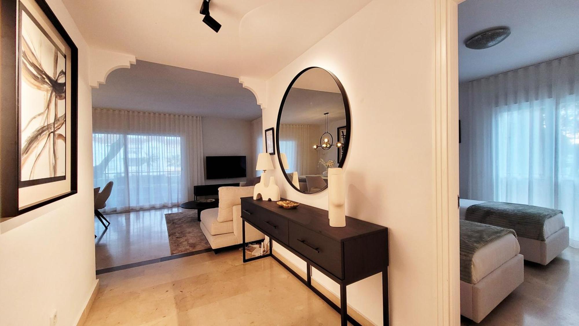 Apartment In El Presidente Beach Side New Golden Mile Estepona Exterior photo