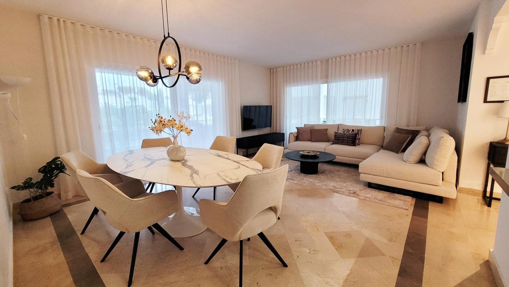 Apartment In El Presidente Beach Side New Golden Mile Estepona Exterior photo