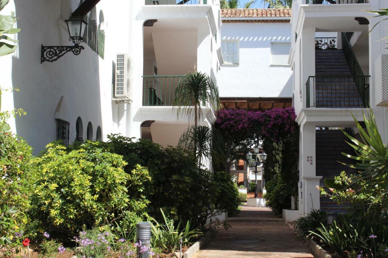 Apartment In El Presidente Beach Side New Golden Mile Estepona Exterior photo