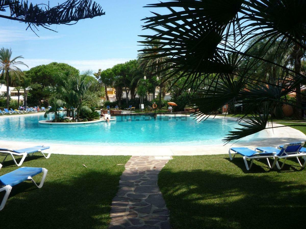 Apartment In El Presidente Beach Side New Golden Mile Estepona Exterior photo