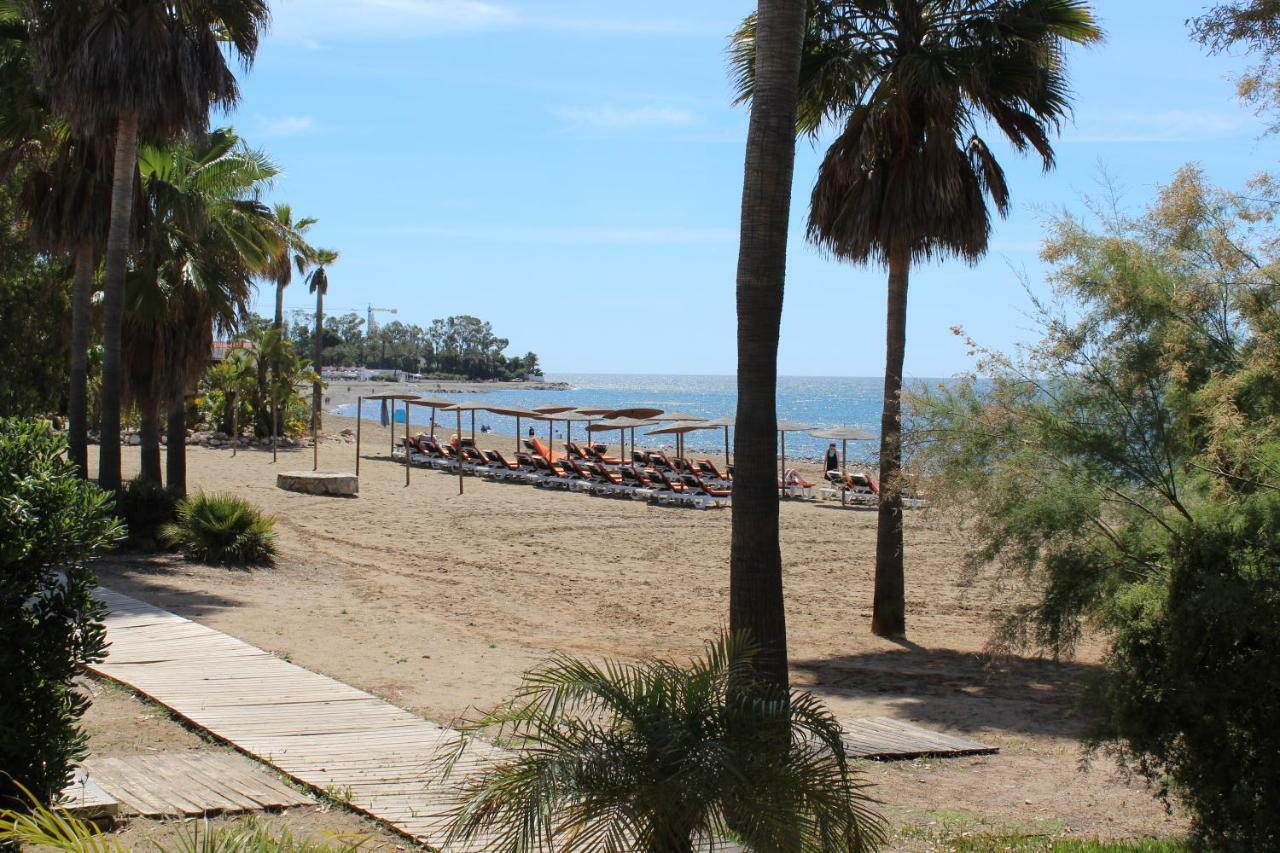 Apartment In El Presidente Beach Side New Golden Mile Estepona Exterior photo