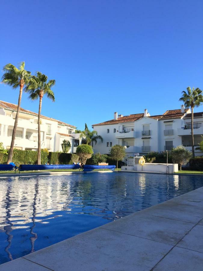 Apartment In El Presidente Beach Side New Golden Mile Estepona Exterior photo