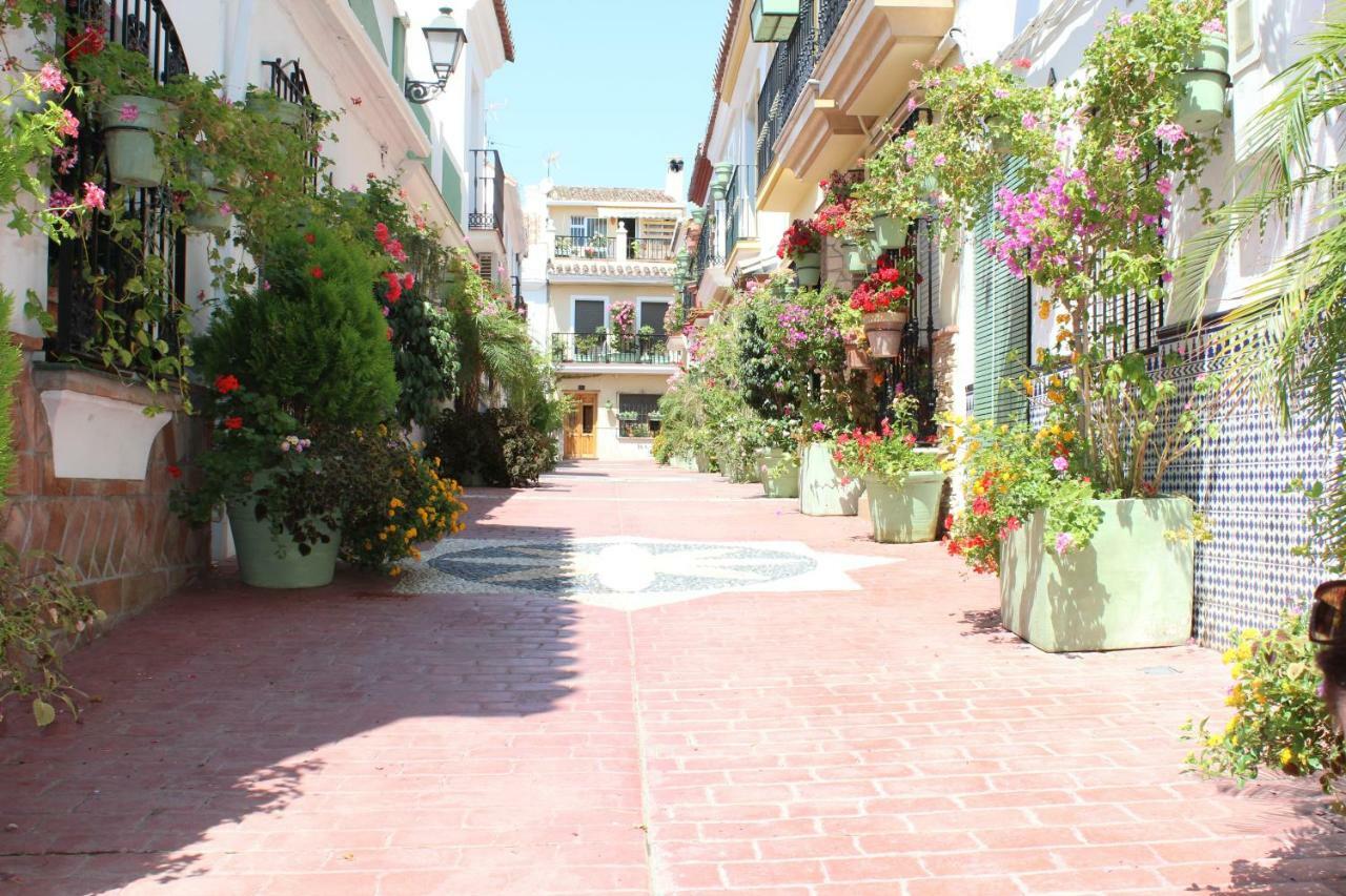 Apartment In El Presidente Beach Side New Golden Mile Estepona Exterior photo