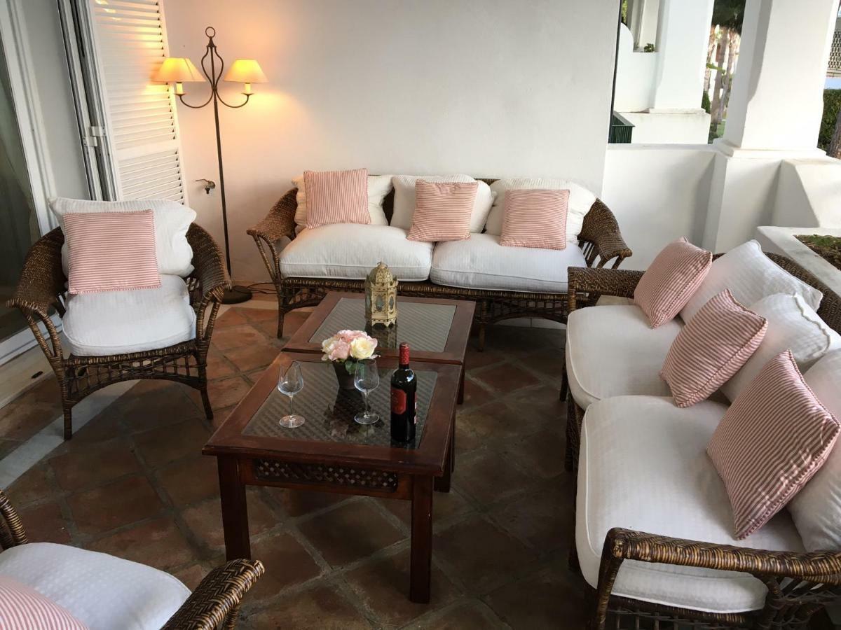 Apartment In El Presidente Beach Side New Golden Mile Estepona Exterior photo